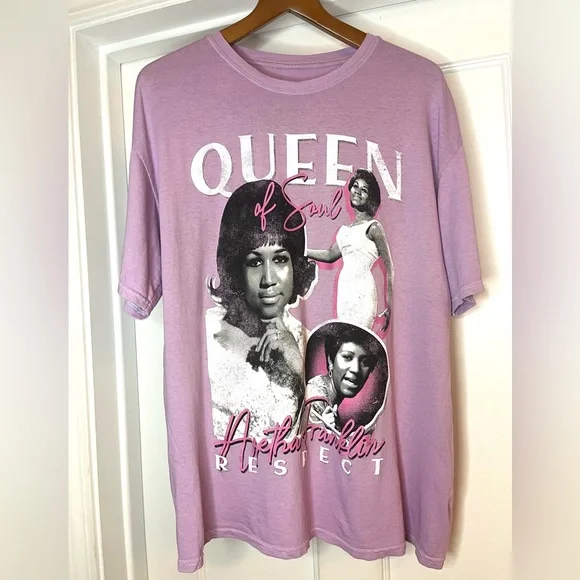 Aretha Franklin Graphic Tee Queen of Soul 100% Cotton Shirt Pink Size Large - Picture 1 of 3